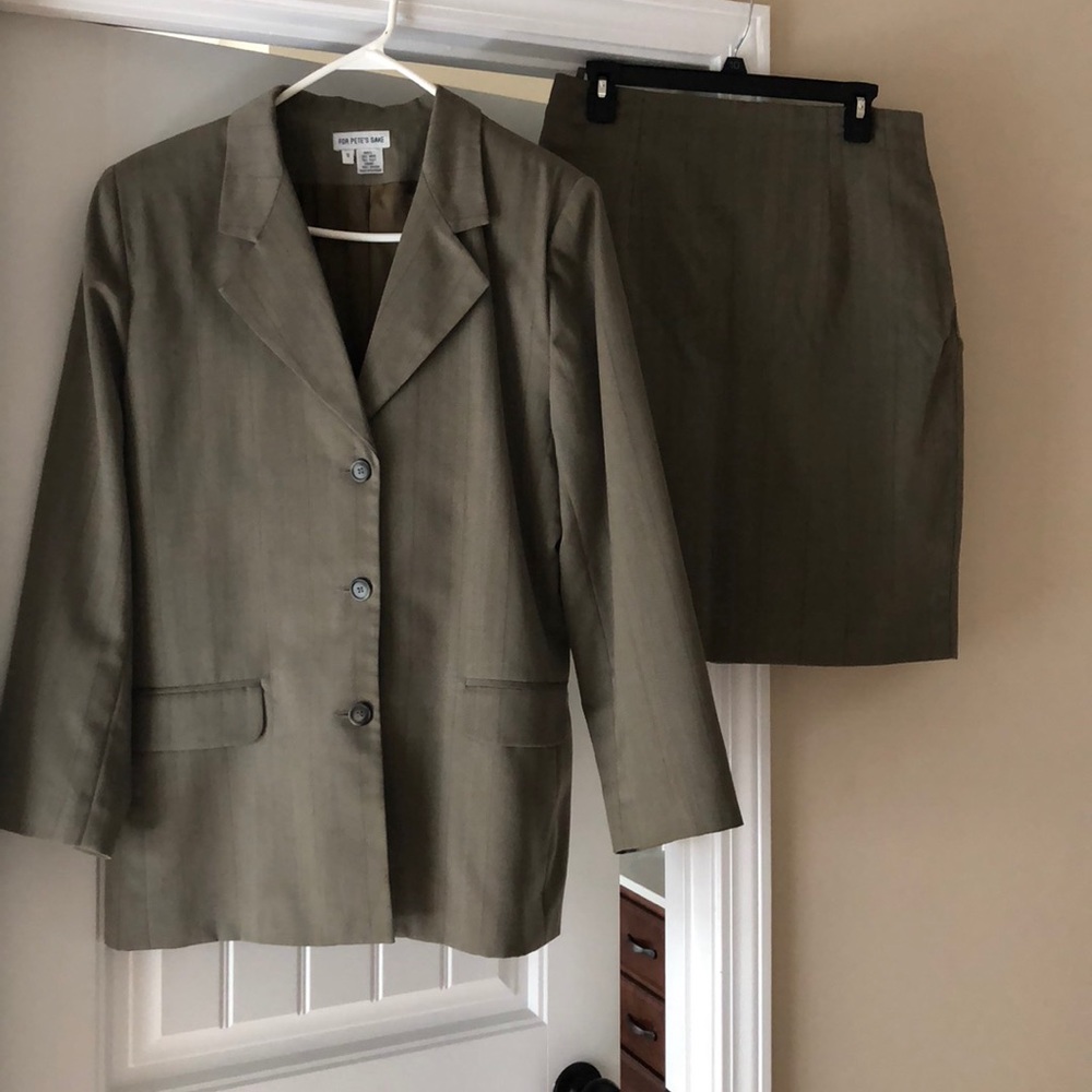Suit